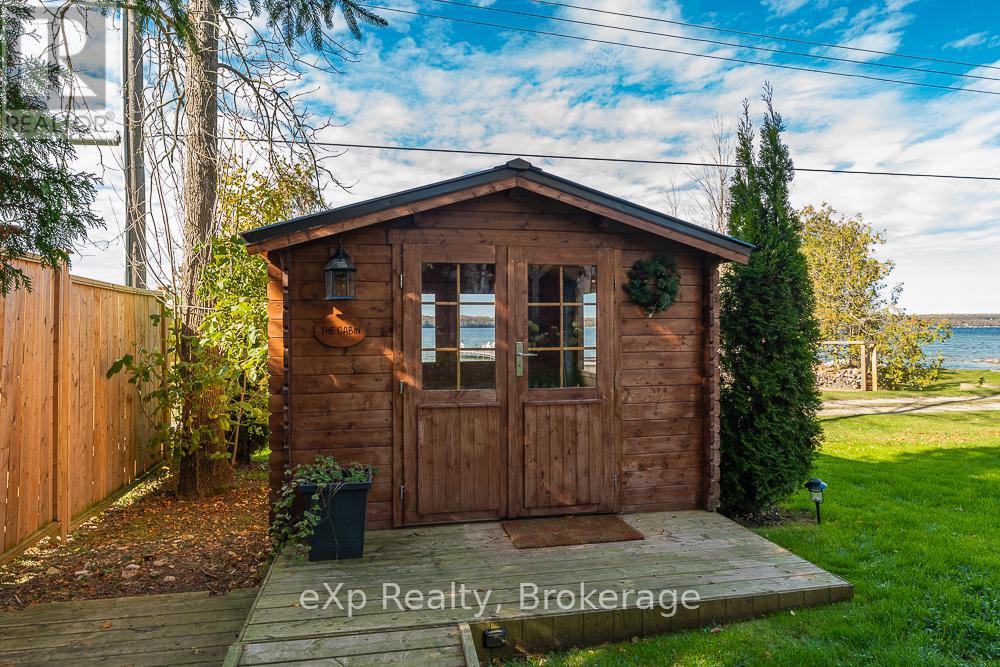 111 Wilson Drive, Georgian Bluffs, Ontario  N0H 2T0 - Photo 39 - X12468430