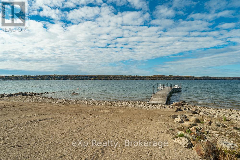 111 Wilson Drive, Georgian Bluffs, Ontario  N0H 2T0 - Photo 45 - X12468430