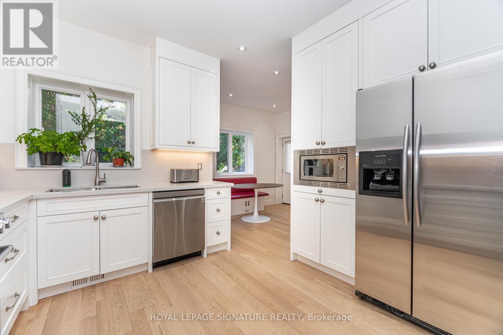 114 Fairholme Avenue, Toronto, Ontario  M6B 2W9 - Photo 16 - C12468211