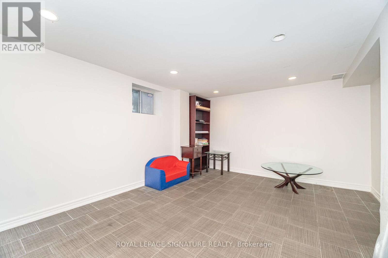 114 Fairholme Avenue, Toronto, Ontario  M6B 2W9 - Photo 35 - C12468211