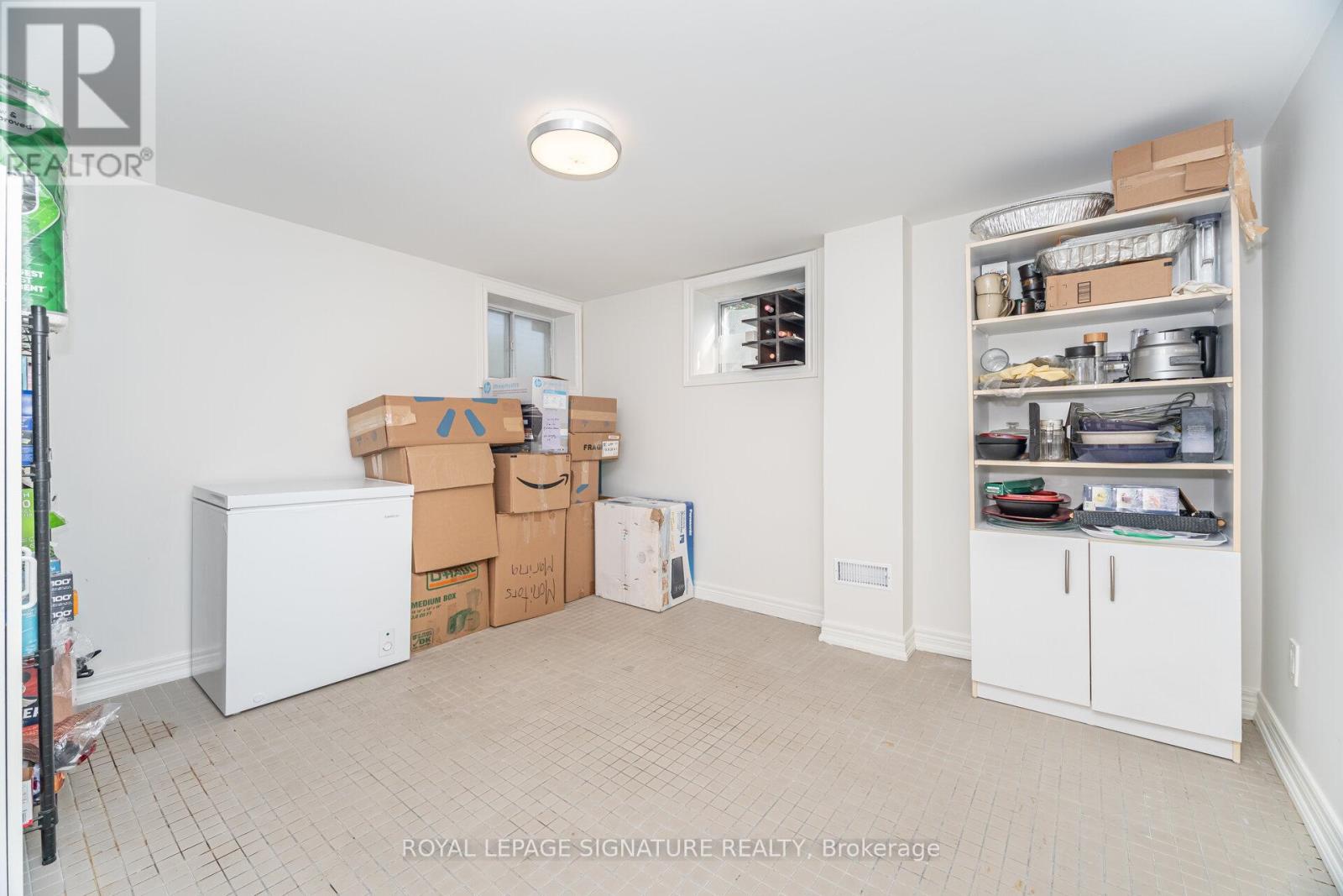 114 Fairholme Avenue, Toronto, Ontario  M6B 2W9 - Photo 37 - C12468211