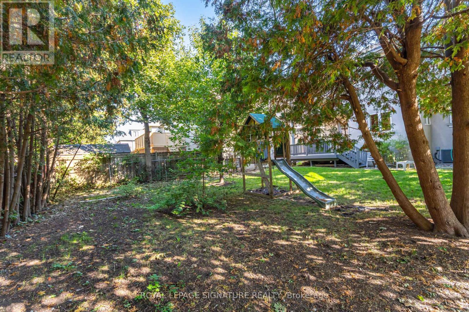 114 Fairholme Avenue, Toronto, Ontario  M6B 2W9 - Photo 45 - C12468211