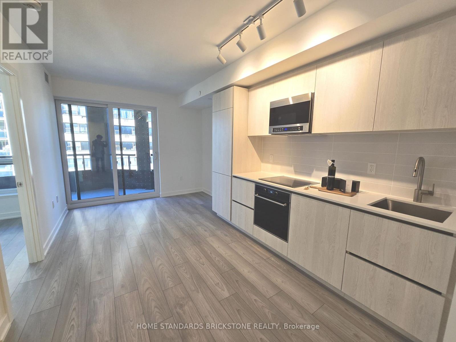 303n - 120 Broadway Avenue, Toronto, Ontario  M4P 0E9 - Photo 8 - C12468240