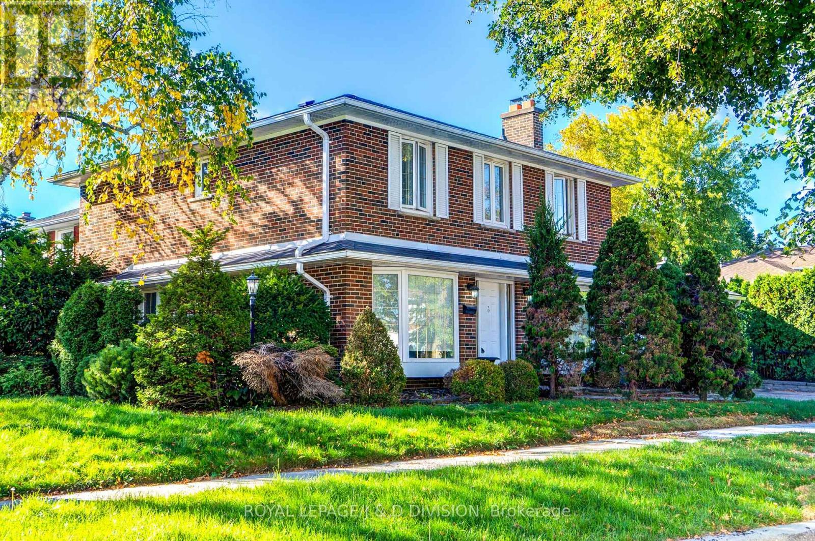 66 Brian Drive, Toronto, Ontario  M2J 3Y3 - Photo 5 - C12468344