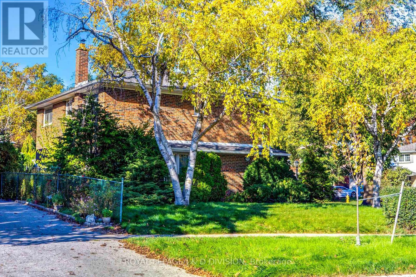 66 Brian Drive, Toronto, Ontario  M2J 3Y3 - Photo 9 - C12468344