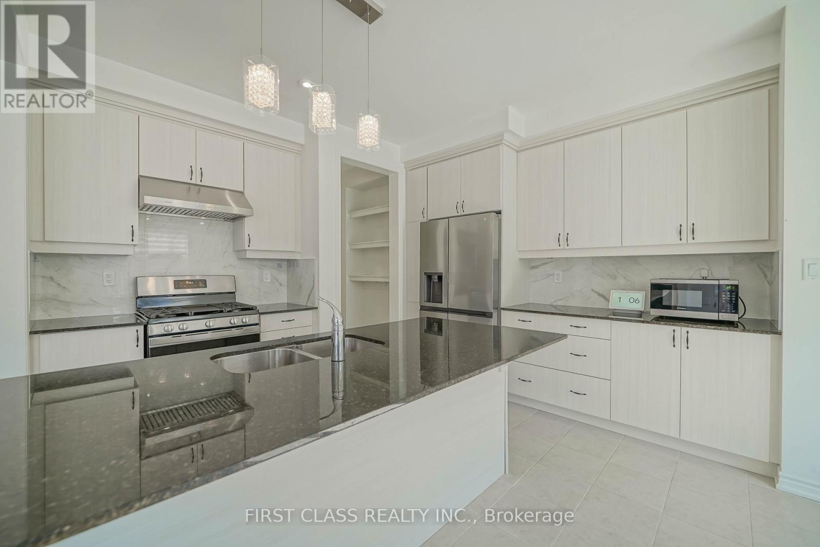 1475 Mockingbird Square, Pickering, Ontario  L1X 0N8 - Photo 5 - E12468348
