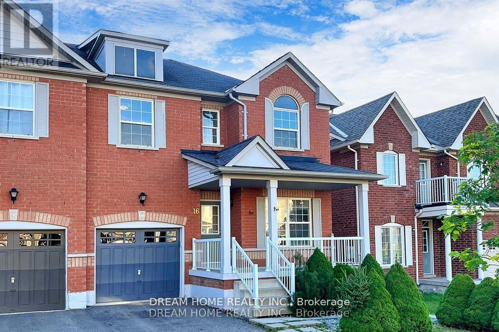 16 Bond Lake Park Street, Richmond Hill, Ontario  L4E 5C3 - Photo 2 - N12468228