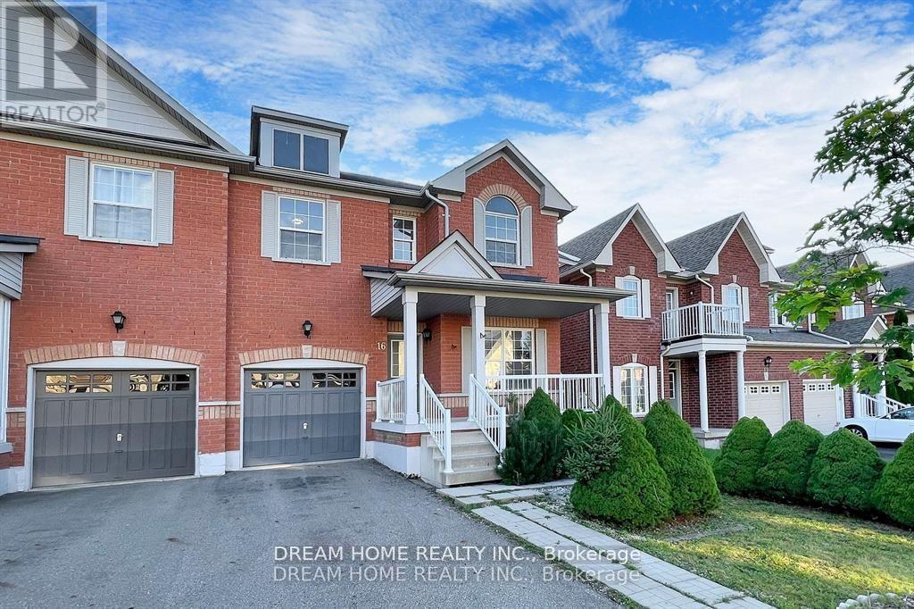 16 Bond Lake Park Street, Richmond Hill, Ontario  L4E 5C3 - Photo 3 - N12468228