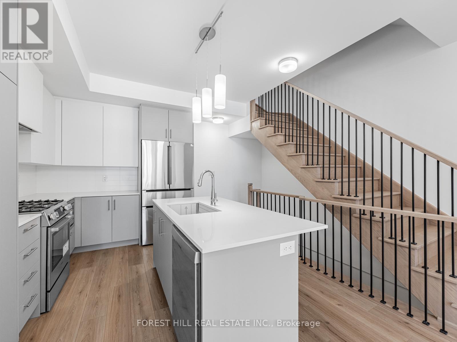 52 Burleigh Mews, Vaughan, Ontario  L4J 8A2 - Photo 13 - N12468243