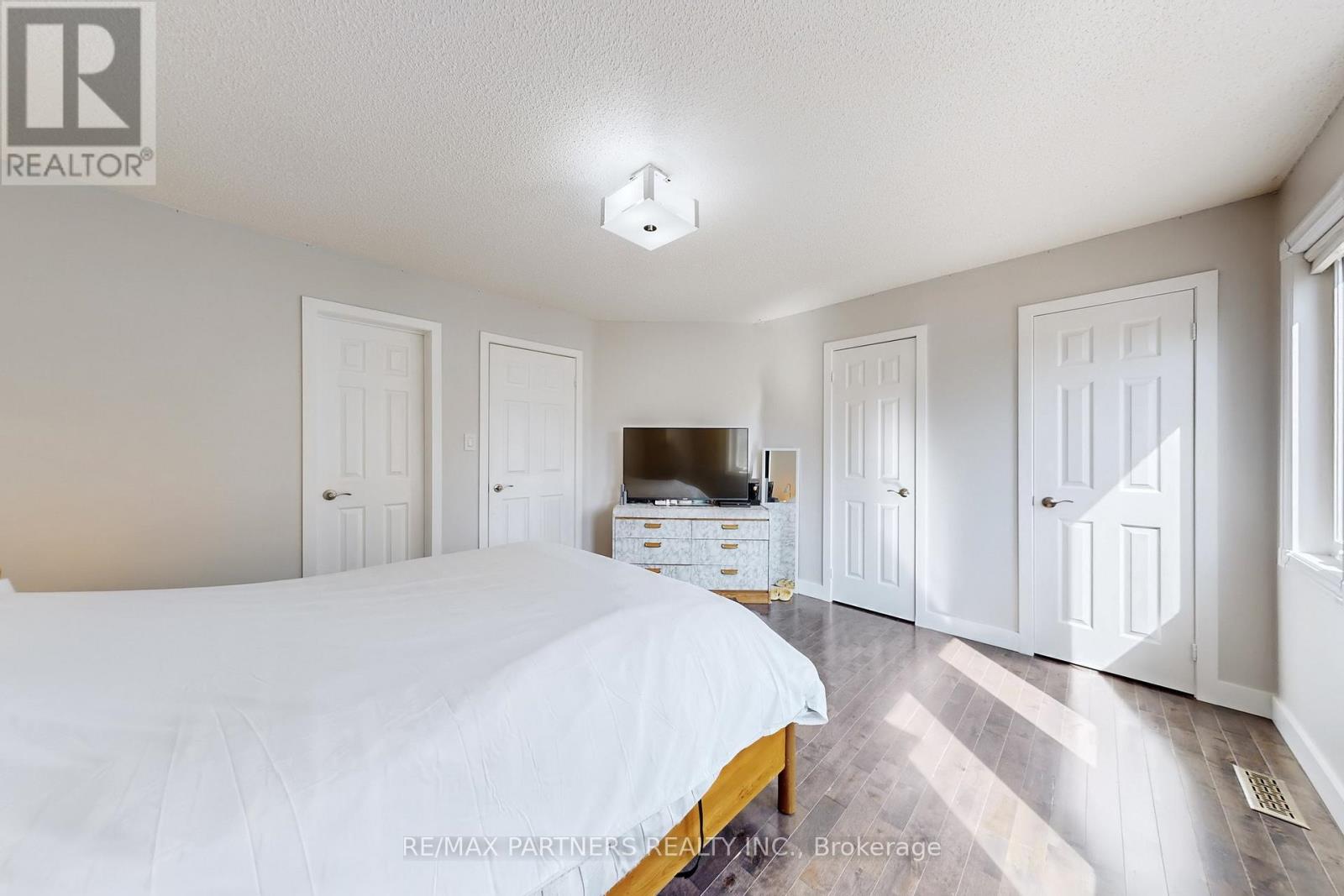 26 Sandfield Drive, Aurora, Ontario  L4G 6R7 - Photo 26 - N12468247