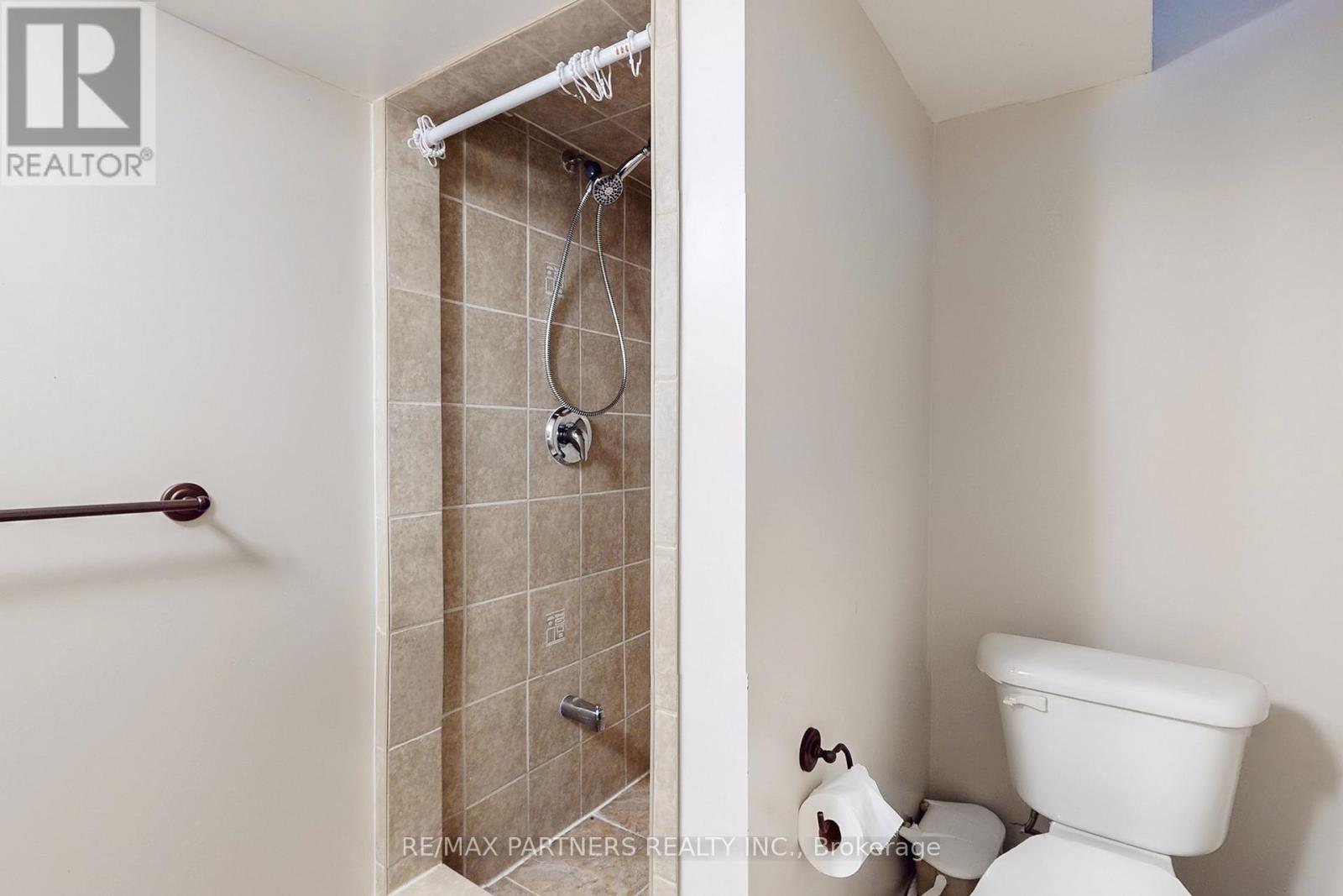 26 Sandfield Drive, Aurora, Ontario  L4G 6R7 - Photo 44 - N12468247