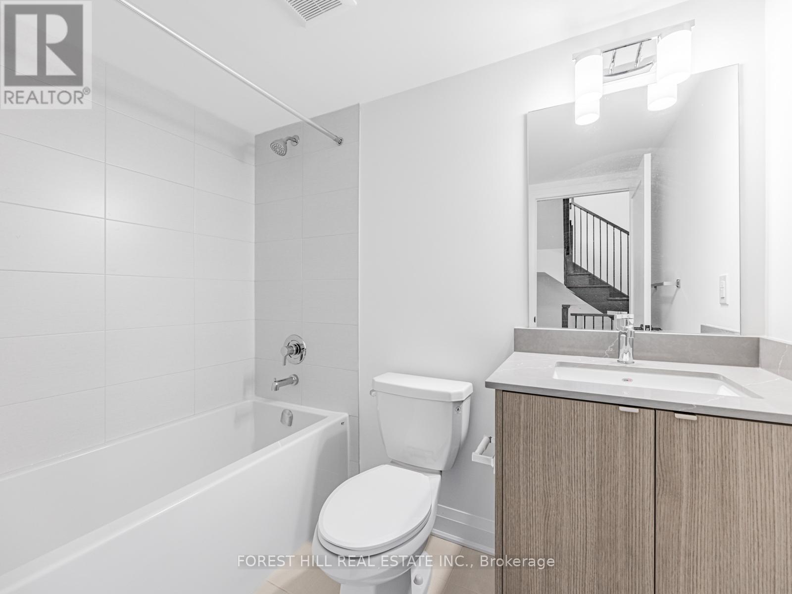 222 Atkinson Avenue, Vaughan, Ontario  L4J 4R3 - Photo 12 - N12468255