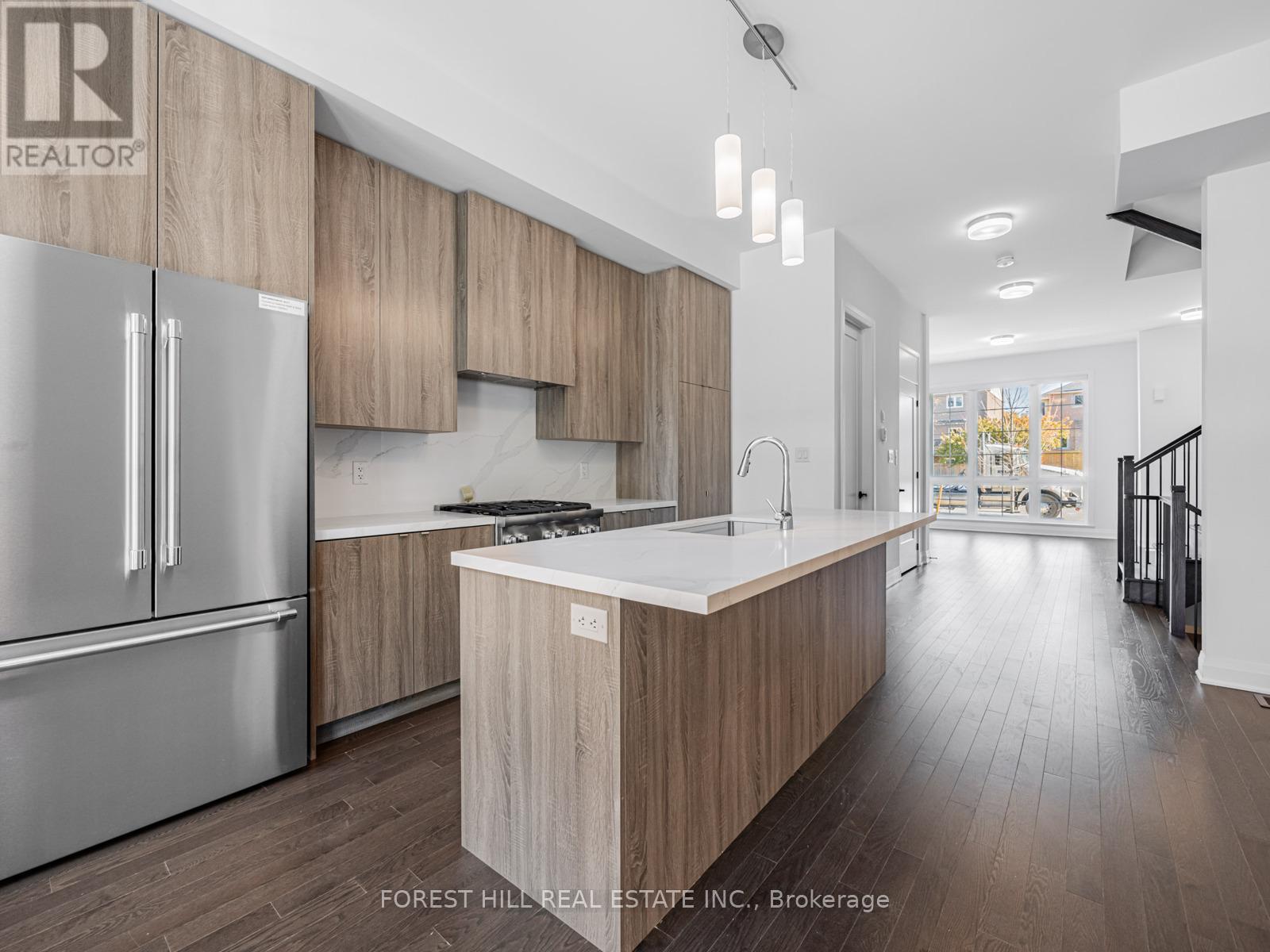 222 Atkinson Avenue, Vaughan, Ontario  L4J 4R3 - Photo 8 - N12468255