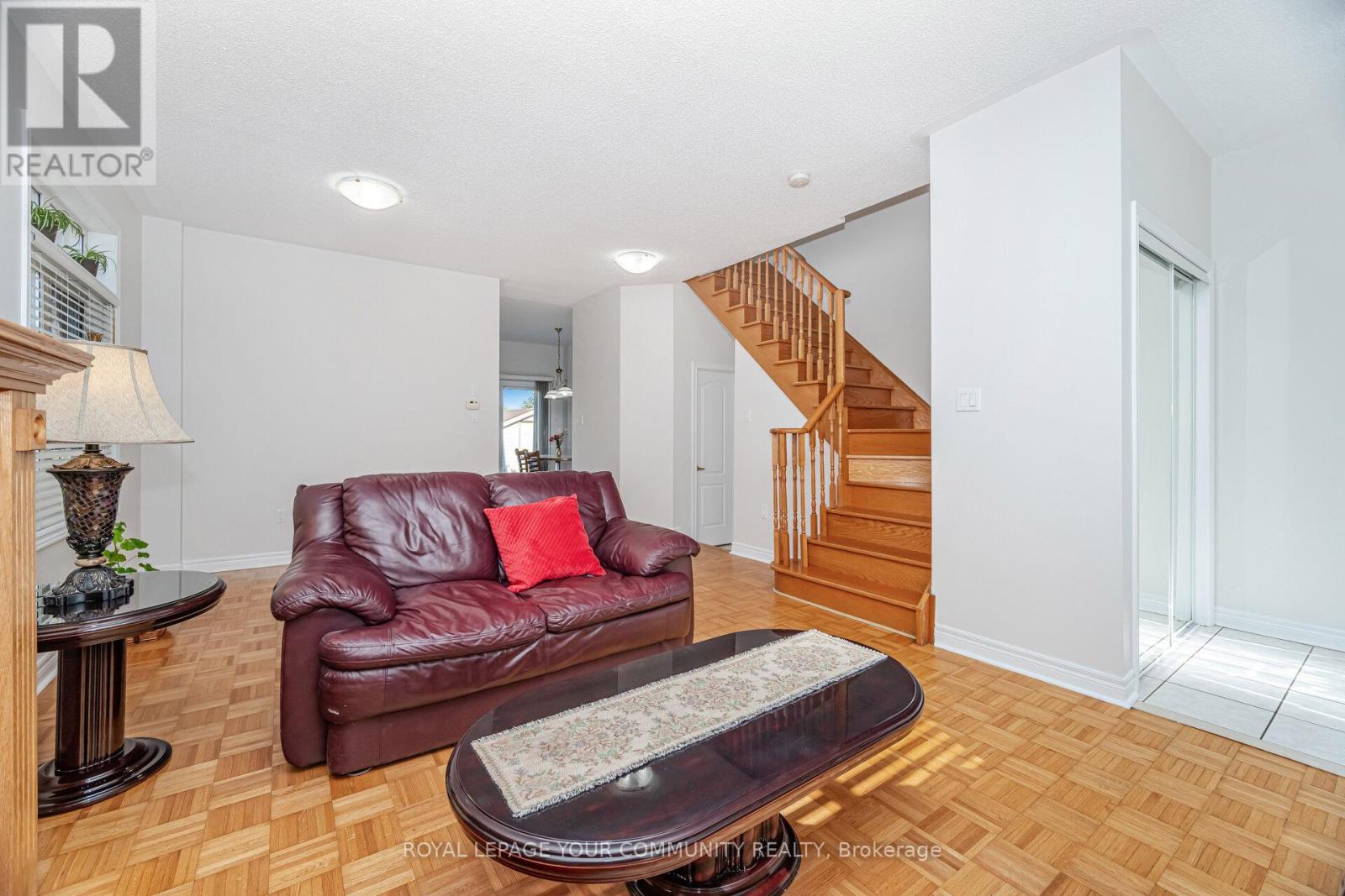 264 America Avenue, Vaughan, Ontario  L6A 3G8 - Photo 11 - N12468317