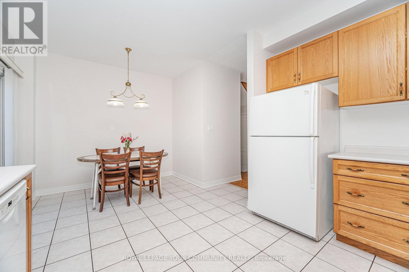 264 America Avenue, Vaughan, Ontario  L6A 3G8 - Photo 16 - N12468317