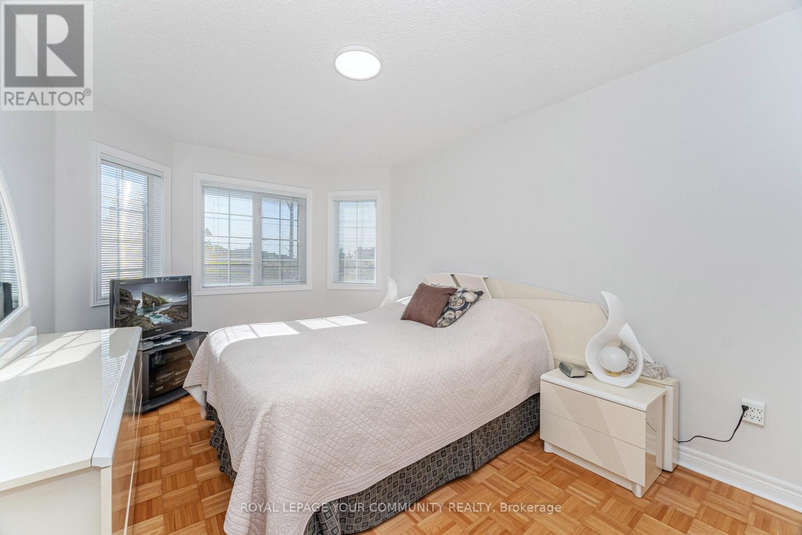 264 America Avenue, Vaughan, Ontario  L6A 3G8 - Photo 22 - N12468317
