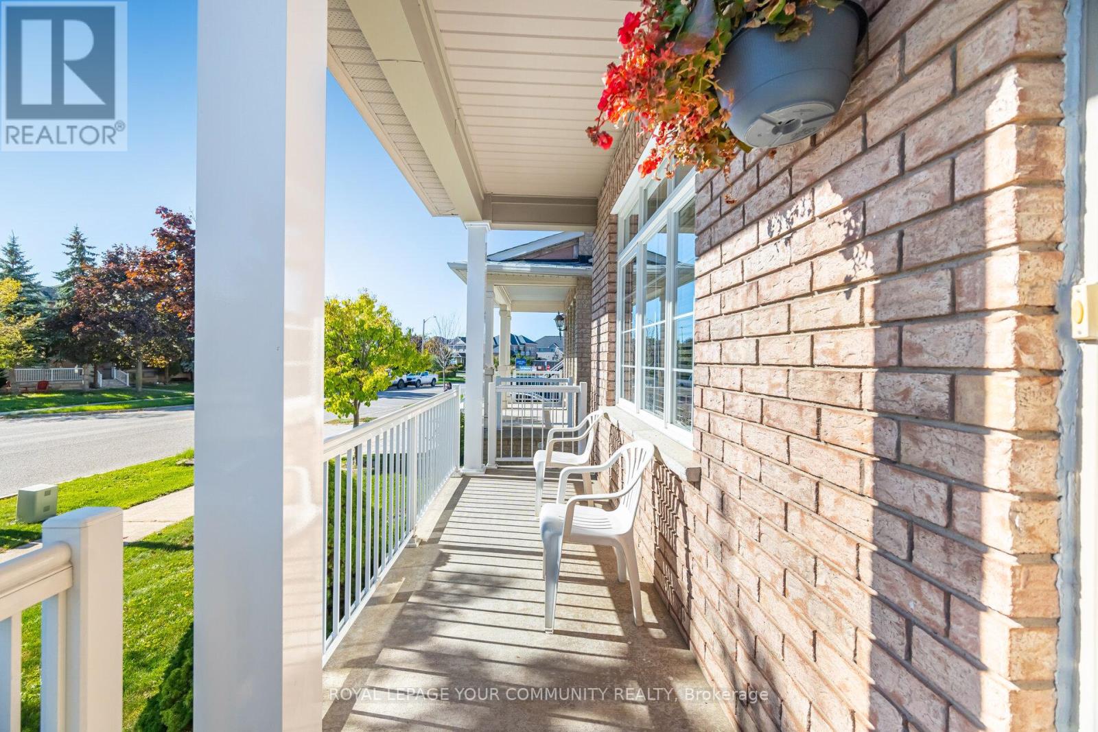 264 America Avenue, Vaughan, Ontario  L6A 3G8 - Photo 6 - N12468317