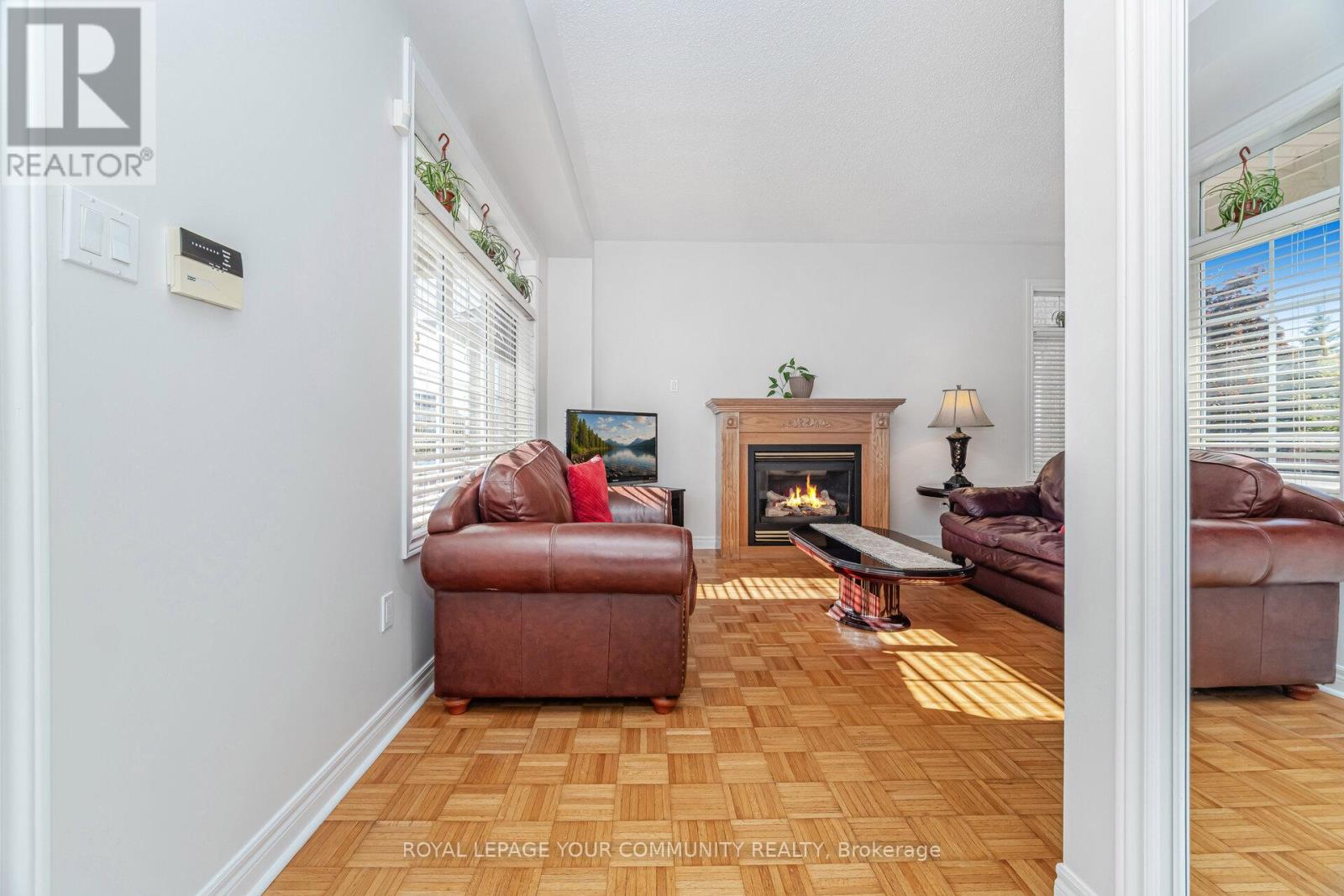 264 America Avenue, Vaughan, Ontario  L6A 3G8 - Photo 8 - N12468317