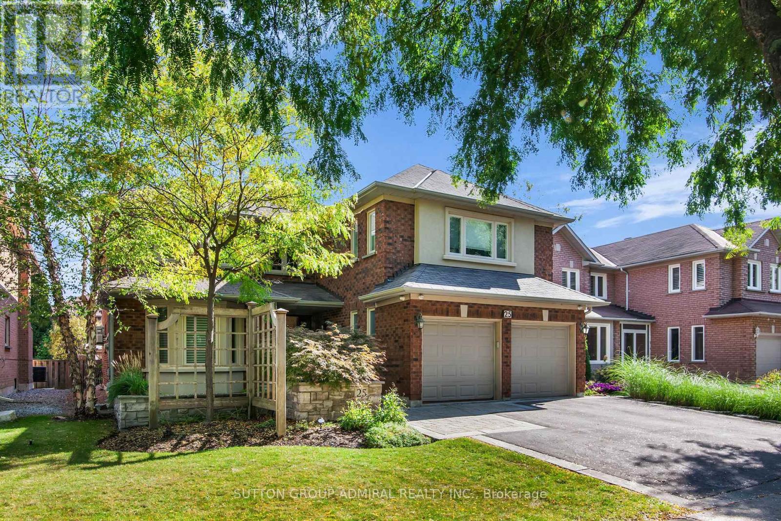25 Grenadier Crescent, Vaughan, Ontario  L4J 7V8 - Photo 2 - N12468323