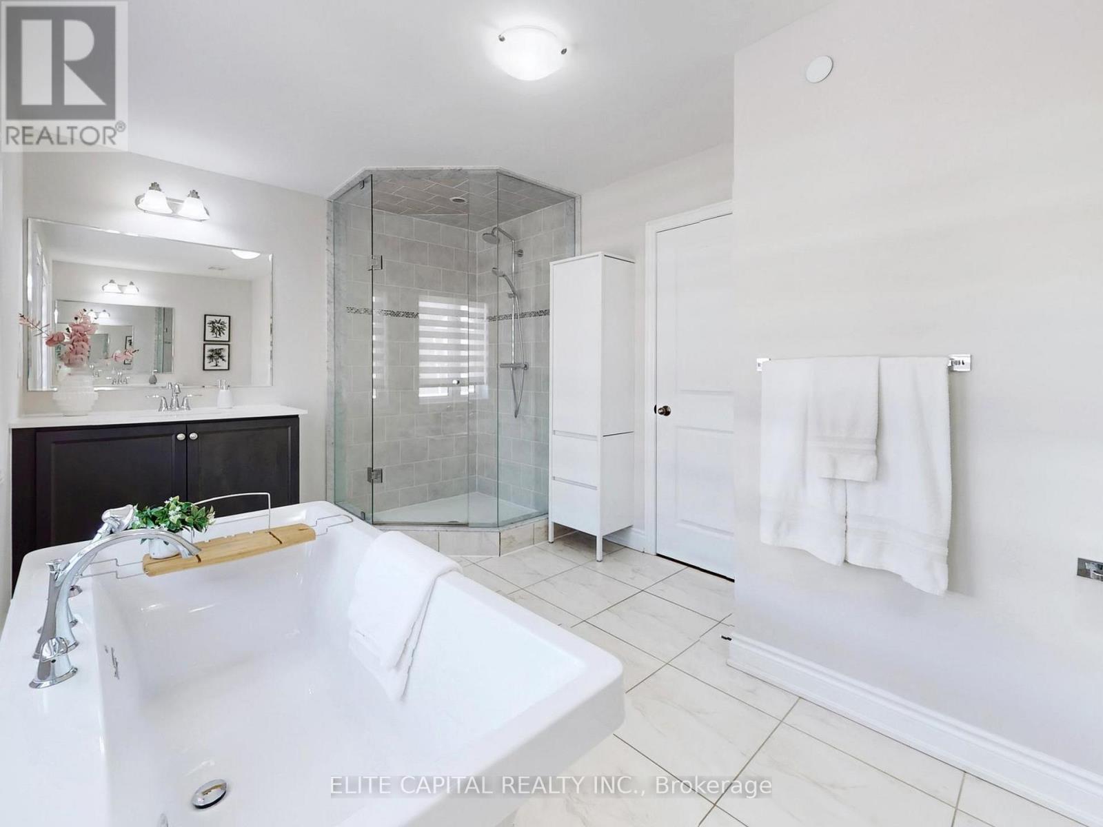 31 - 1331 Major Mackenzie Drive, Vaughan, Ontario  L6A 3Z1 - Photo 20 - N12468334
