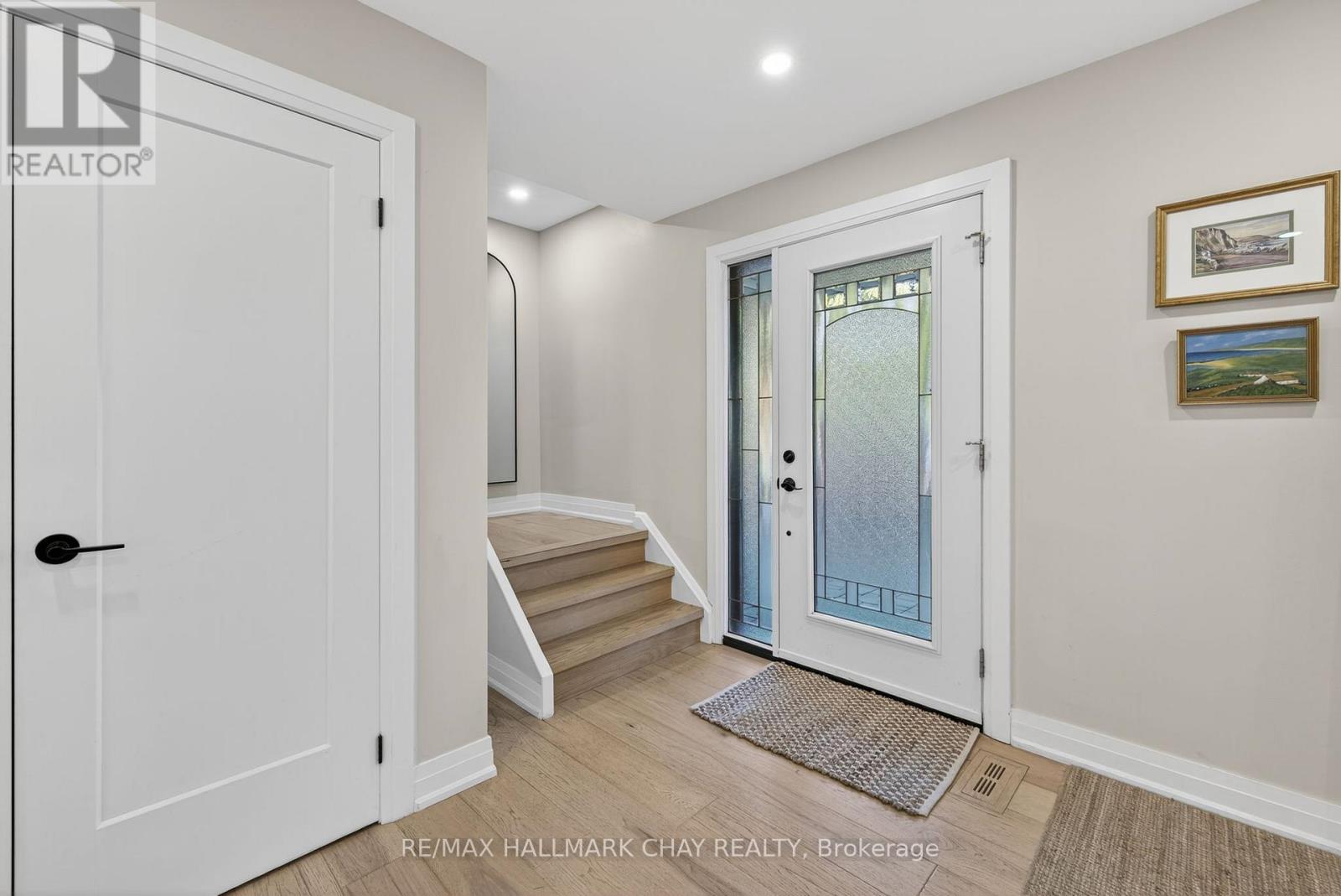 79 Adeline Avenue, New Tecumseth, Ontario  L0G 1W0 - Photo 3 - N12468336