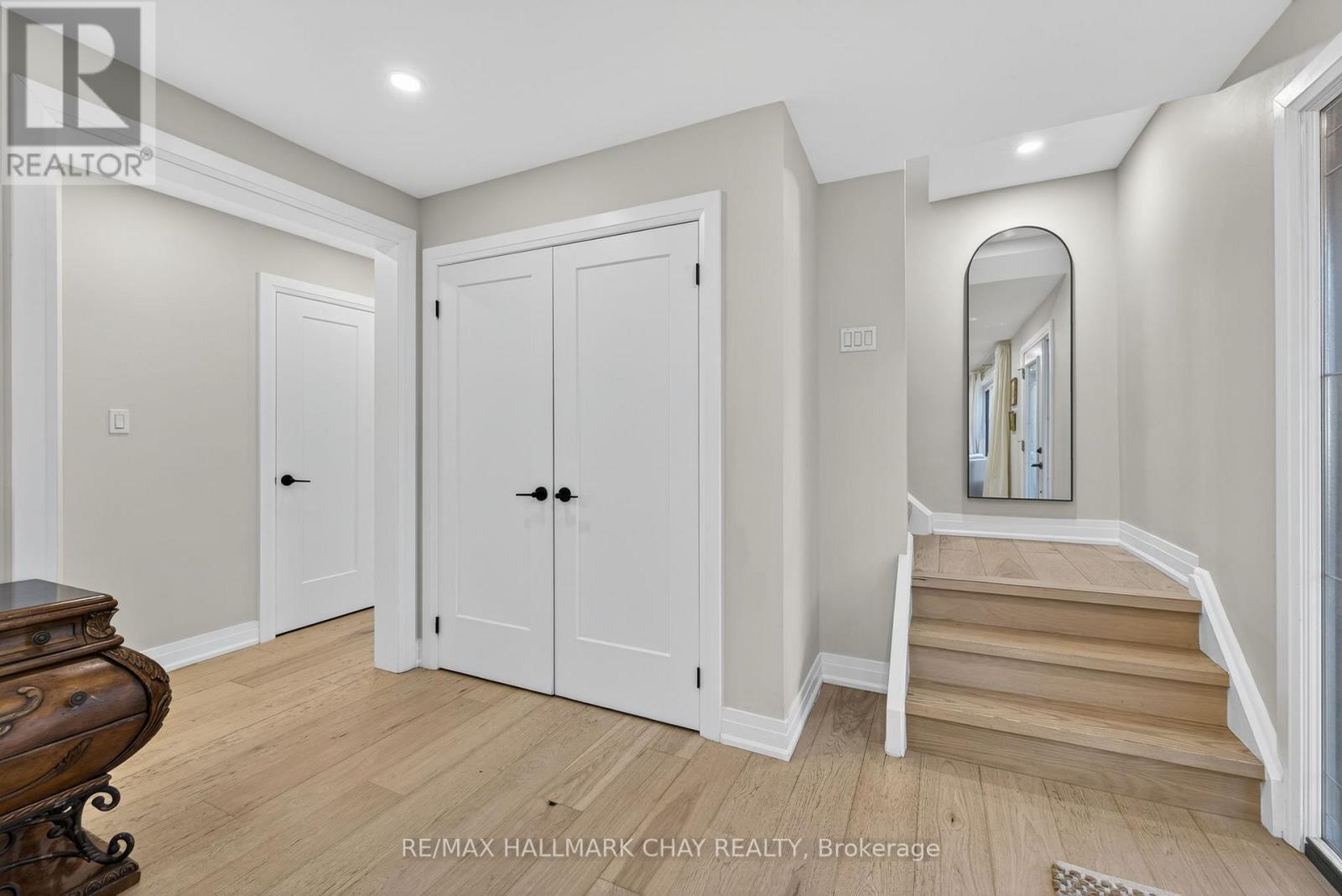 79 Adeline Avenue, New Tecumseth, Ontario  L0G 1W0 - Photo 5 - N12468336