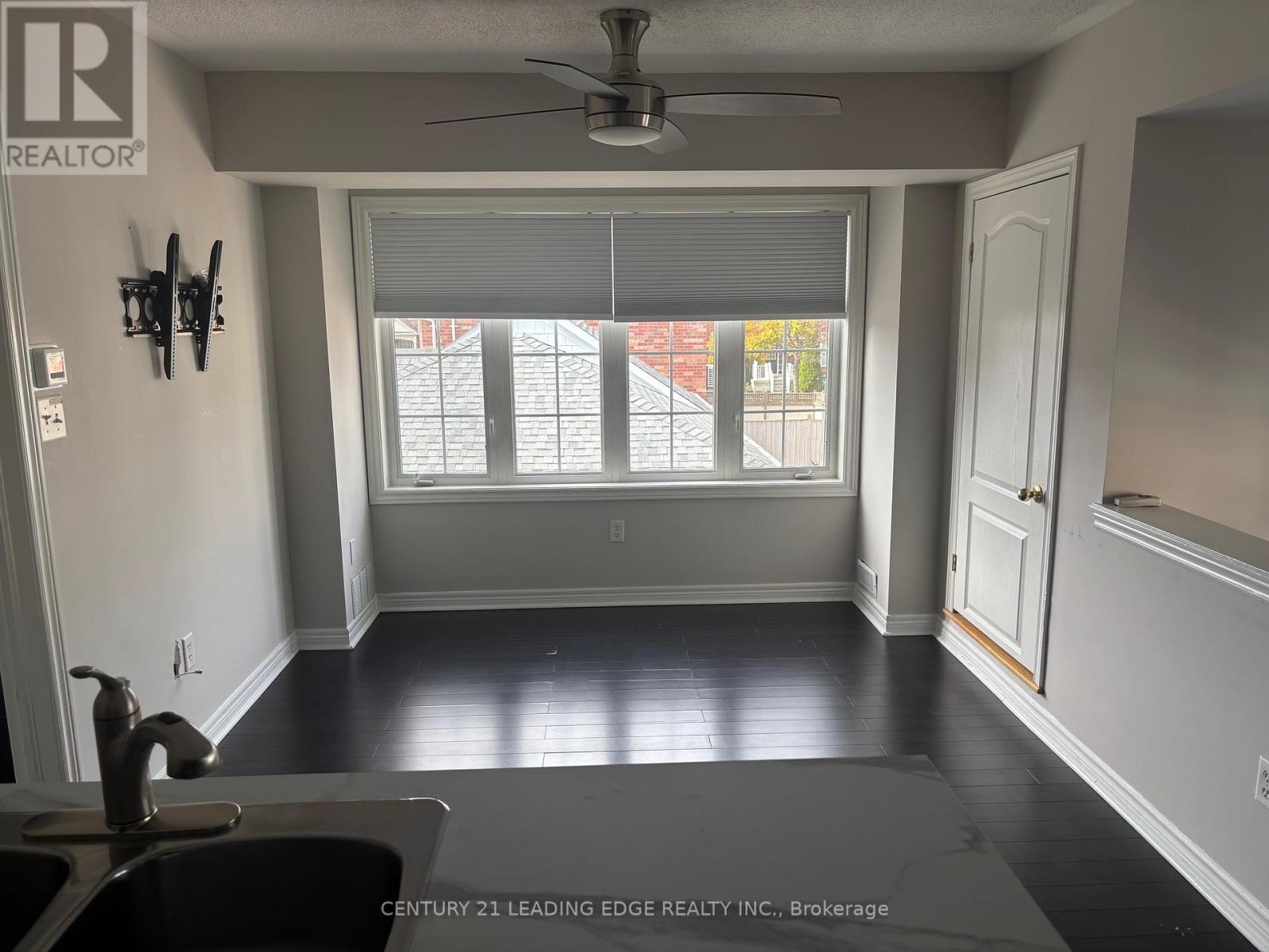 Coach - 61 Morning Dove Drive, Markham, Ontario  L6B 1L2 - Photo 11 - N12468347