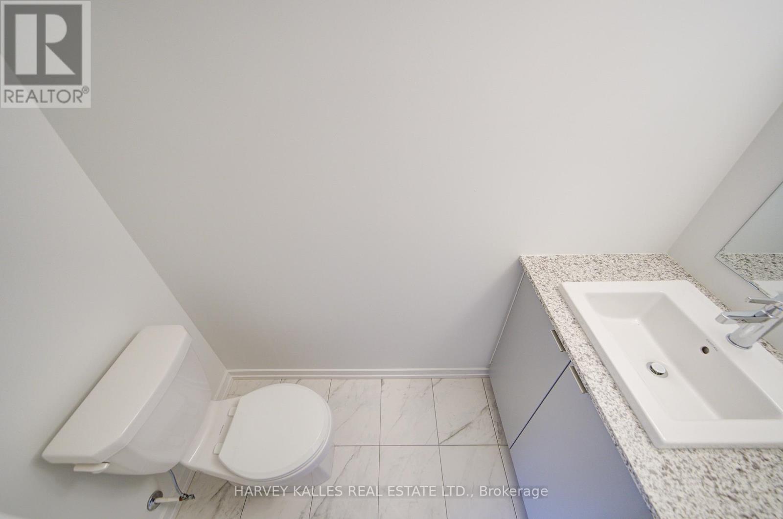 28 - 18 Lytham Green Circle, Newmarket, Ontario  L3Y 0H4 - Photo 16 - N12468363