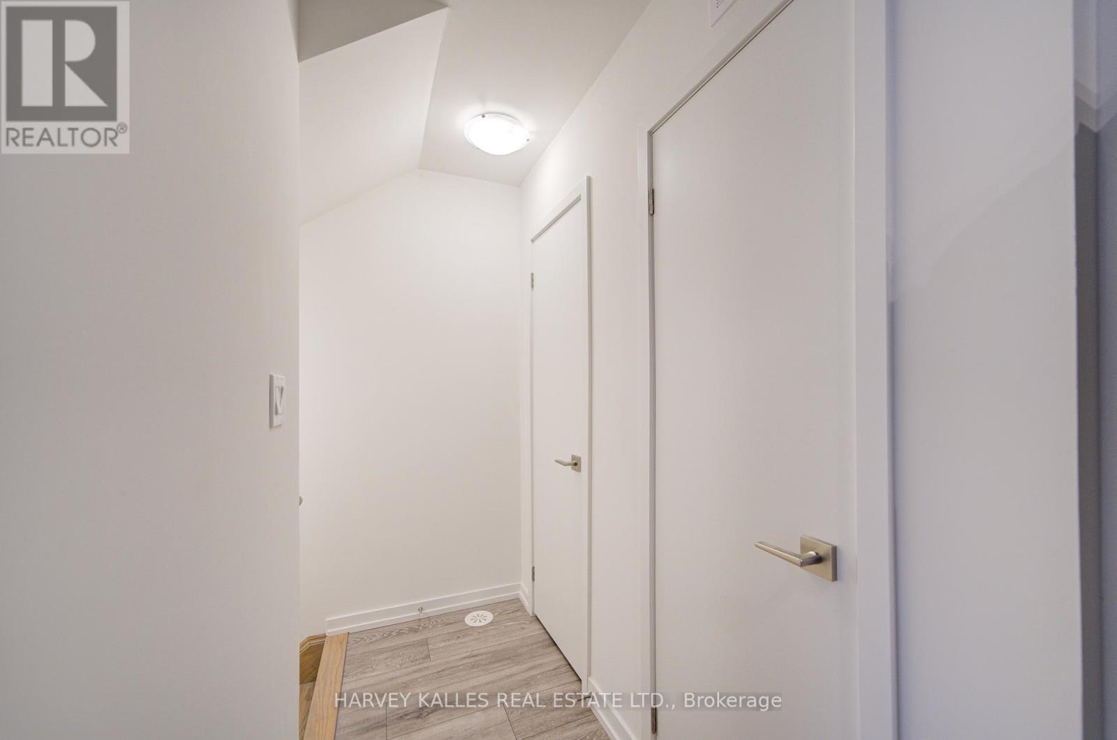 28 - 18 Lytham Green Circle, Newmarket, Ontario  L3Y 0H4 - Photo 18 - N12468363
