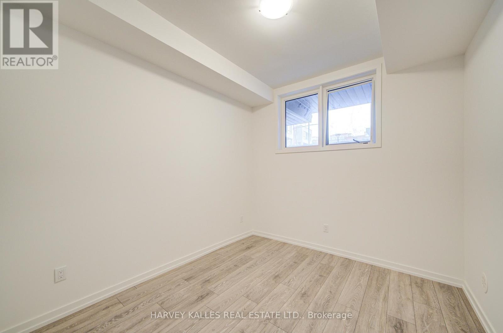 28 - 18 Lytham Green Circle, Newmarket, Ontario  L3Y 0H4 - Photo 23 - N12468363