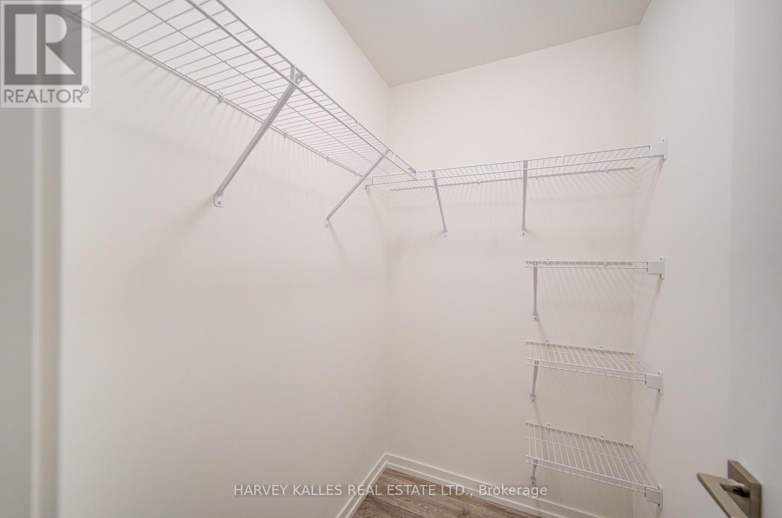 28 - 18 Lytham Green Circle, Newmarket, Ontario  L3Y 0H4 - Photo 27 - N12468363