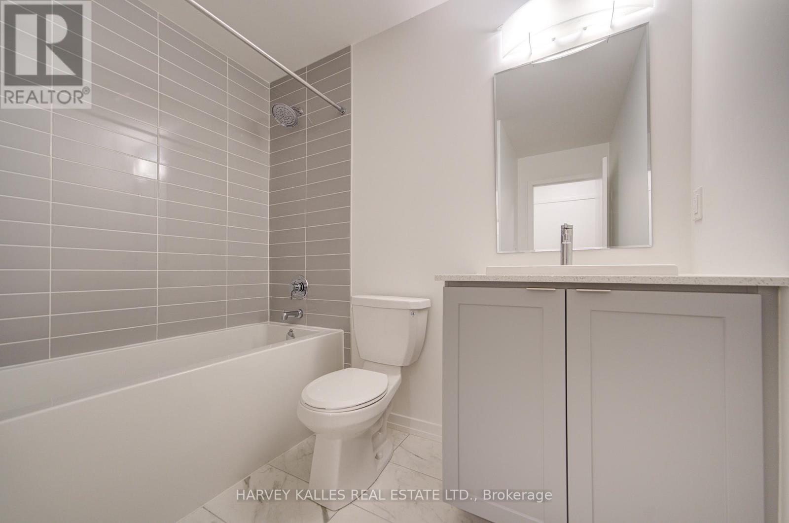 28 - 18 Lytham Green Circle, Newmarket, Ontario  L3Y 0H4 - Photo 28 - N12468363