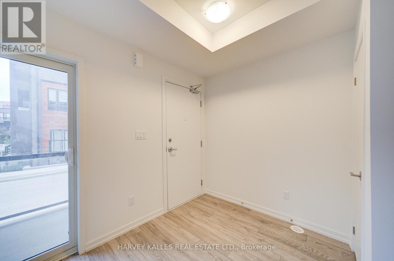 28 - 18 Lytham Green Circle, Newmarket, Ontario  L3Y 0H4 - Photo 6 - N12468363