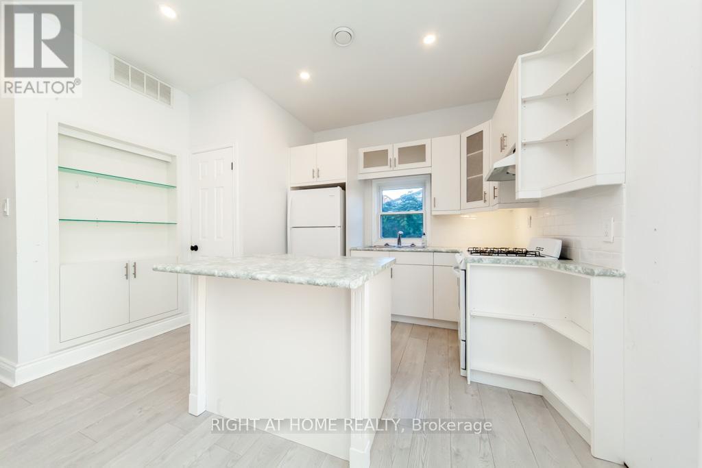 Unit B - 2 Peter Street, Markham, Ontario  L3P 2A4 - Photo 10 - N12468364