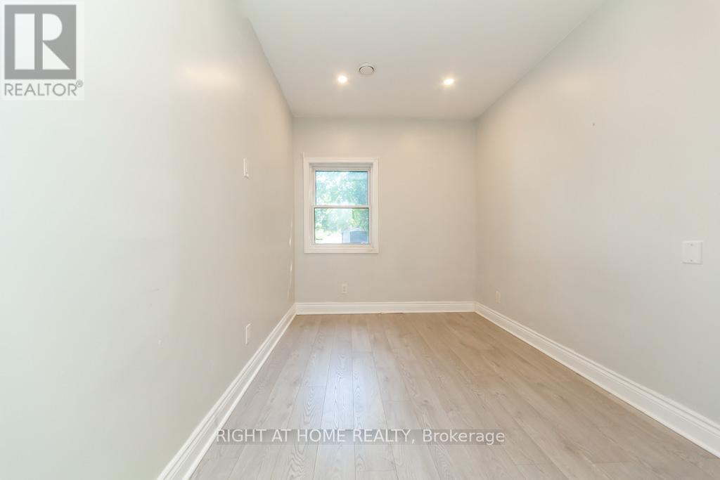 Unit B - 2 Peter Street, Markham, Ontario  L3P 2A4 - Photo 12 - N12468364