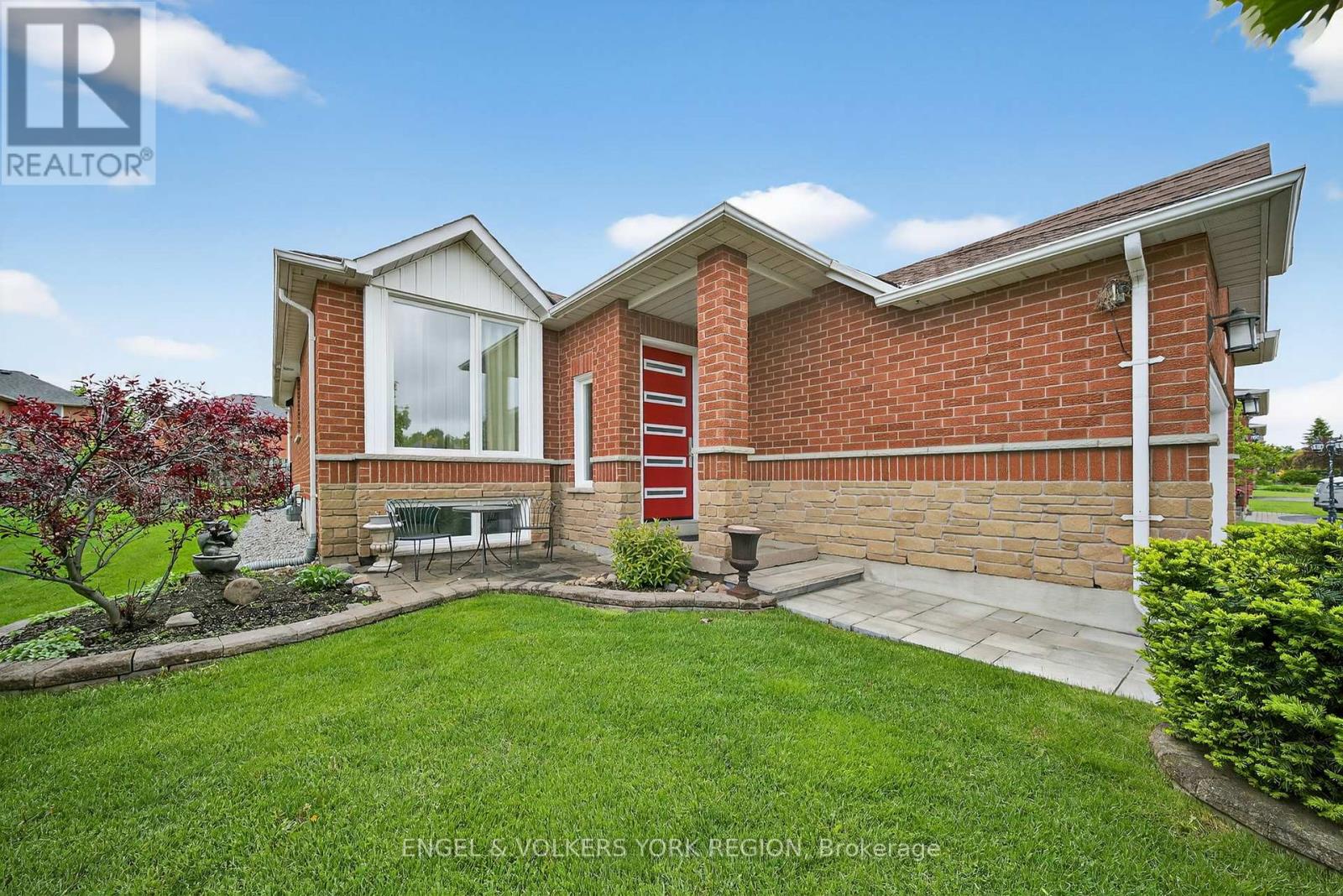168 HURST DRIVE, Barrie, Ontario
