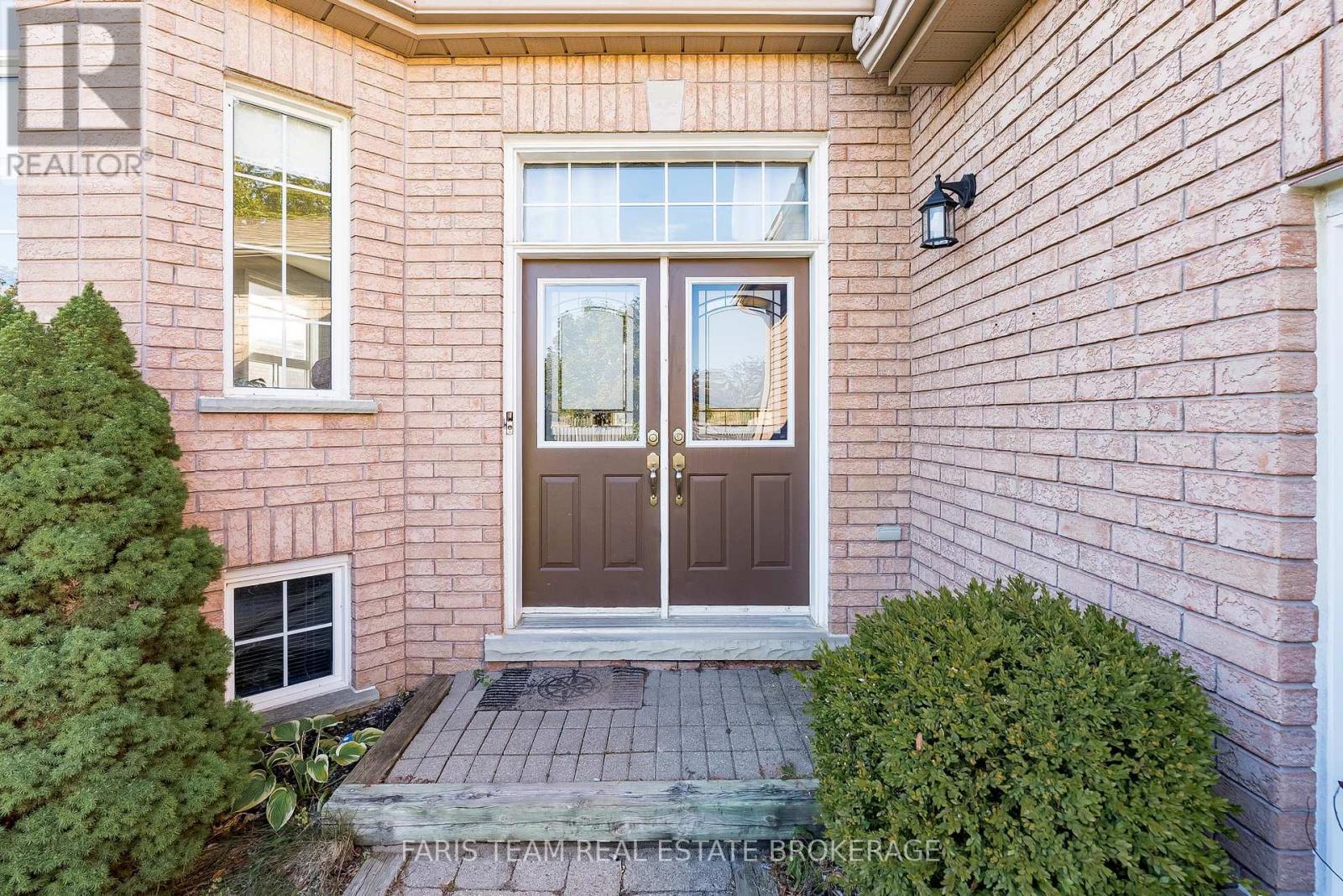 24 Marsellus Drive, Barrie, Ontario  L4N 8S6 - Photo 4 - S12468326