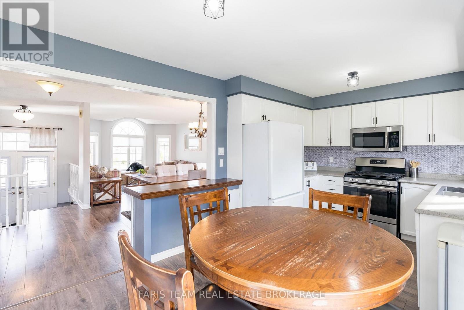 24 Marsellus Drive, Barrie, Ontario  L4N 8S6 - Photo 9 - S12468326