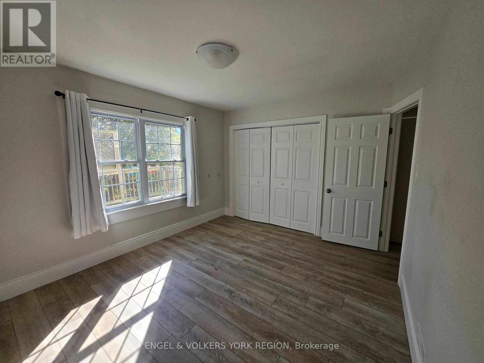 1 - 279 Blake Street, Barrie, Ontario  L4M 1K7 - Photo 11 - S12468351