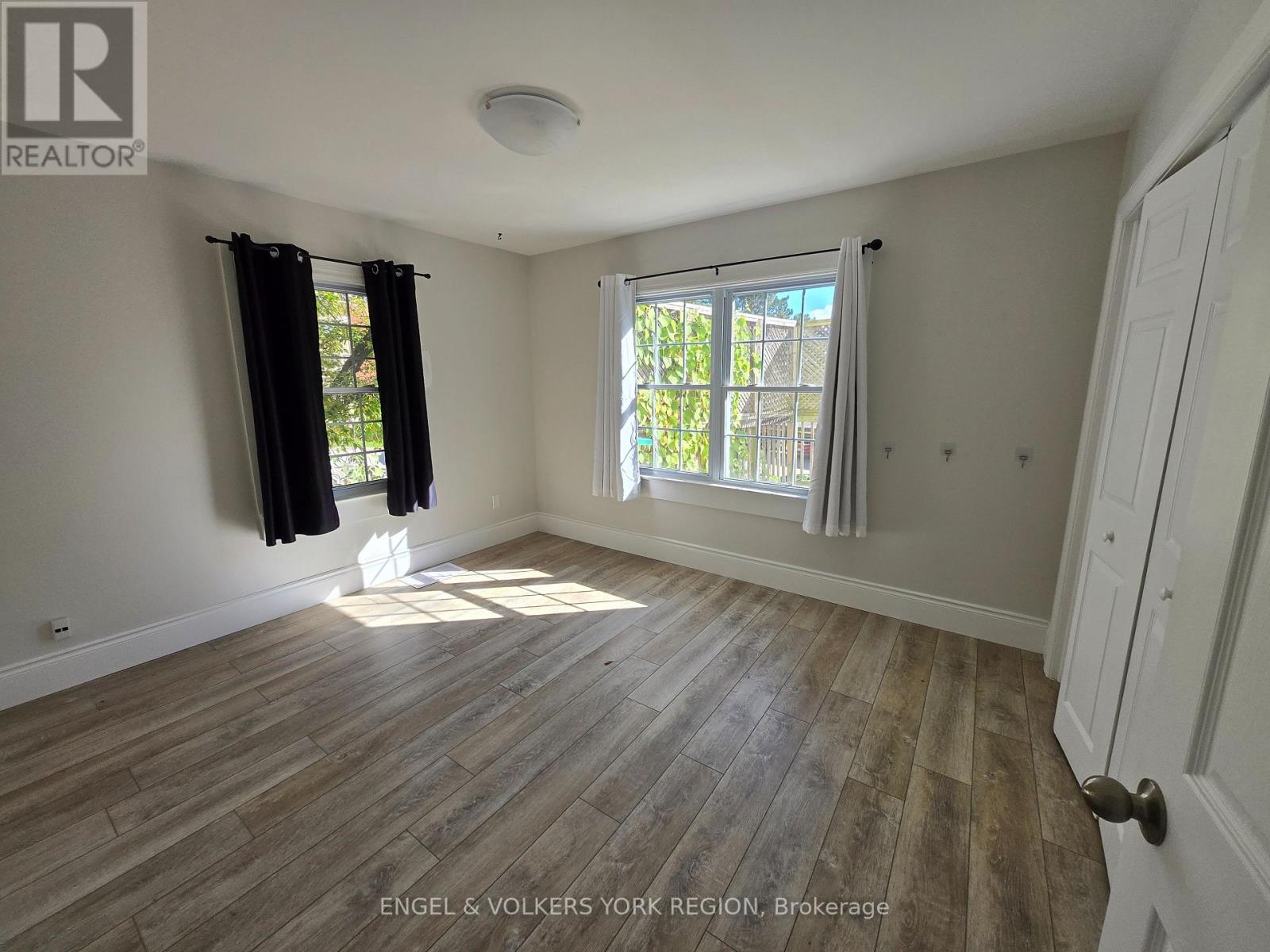 1 - 279 Blake Street, Barrie, Ontario  L4M 1K7 - Photo 12 - S12468351