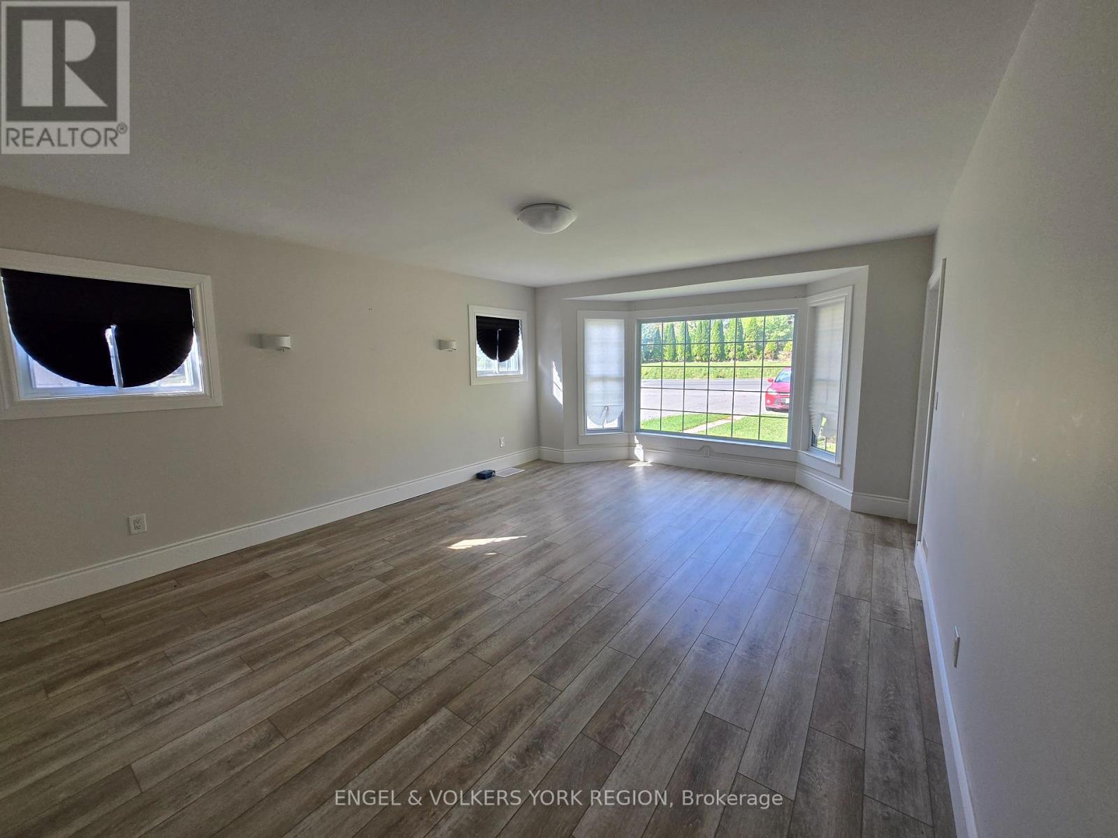 1 - 279 Blake Street, Barrie, Ontario  L4M 1K7 - Photo 4 - S12468351
