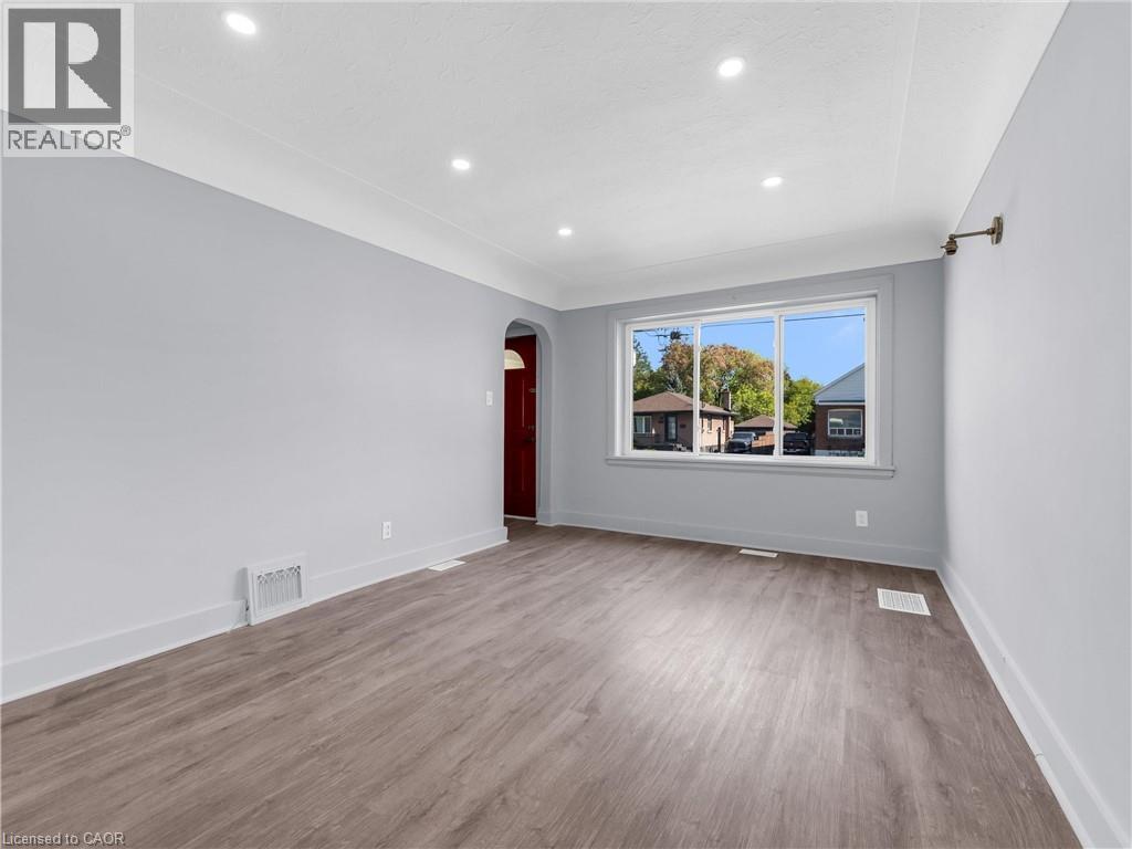 753 Burgess Avenue, Hamilton, Ontario  L8H 6J5 - Photo 6 - 40774023