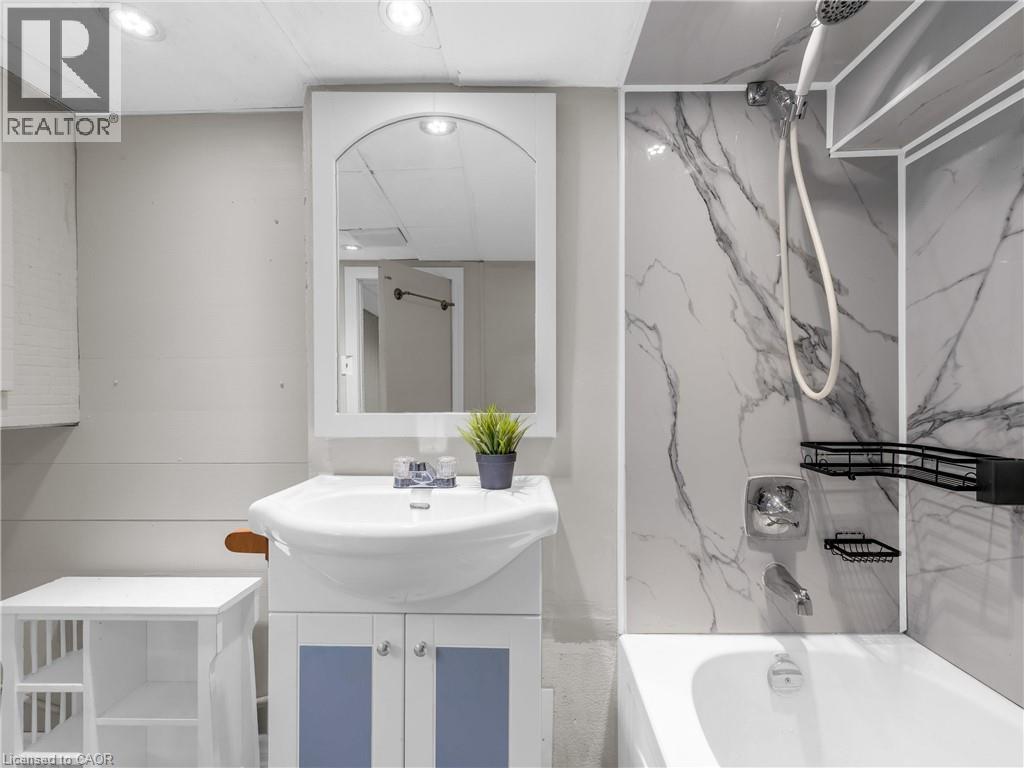 753 Burgess Avenue, Hamilton, Ontario  L8H 6J5 - Photo 28 - 40774023