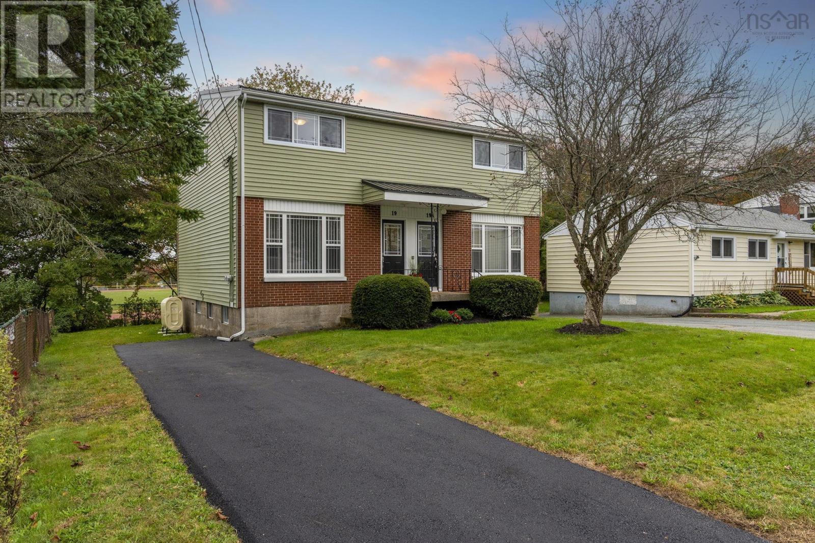 19-19a Westwood Drive, Dartmouth, Nova Scotia  B2X 1Y3 - Photo 1 - 202526025