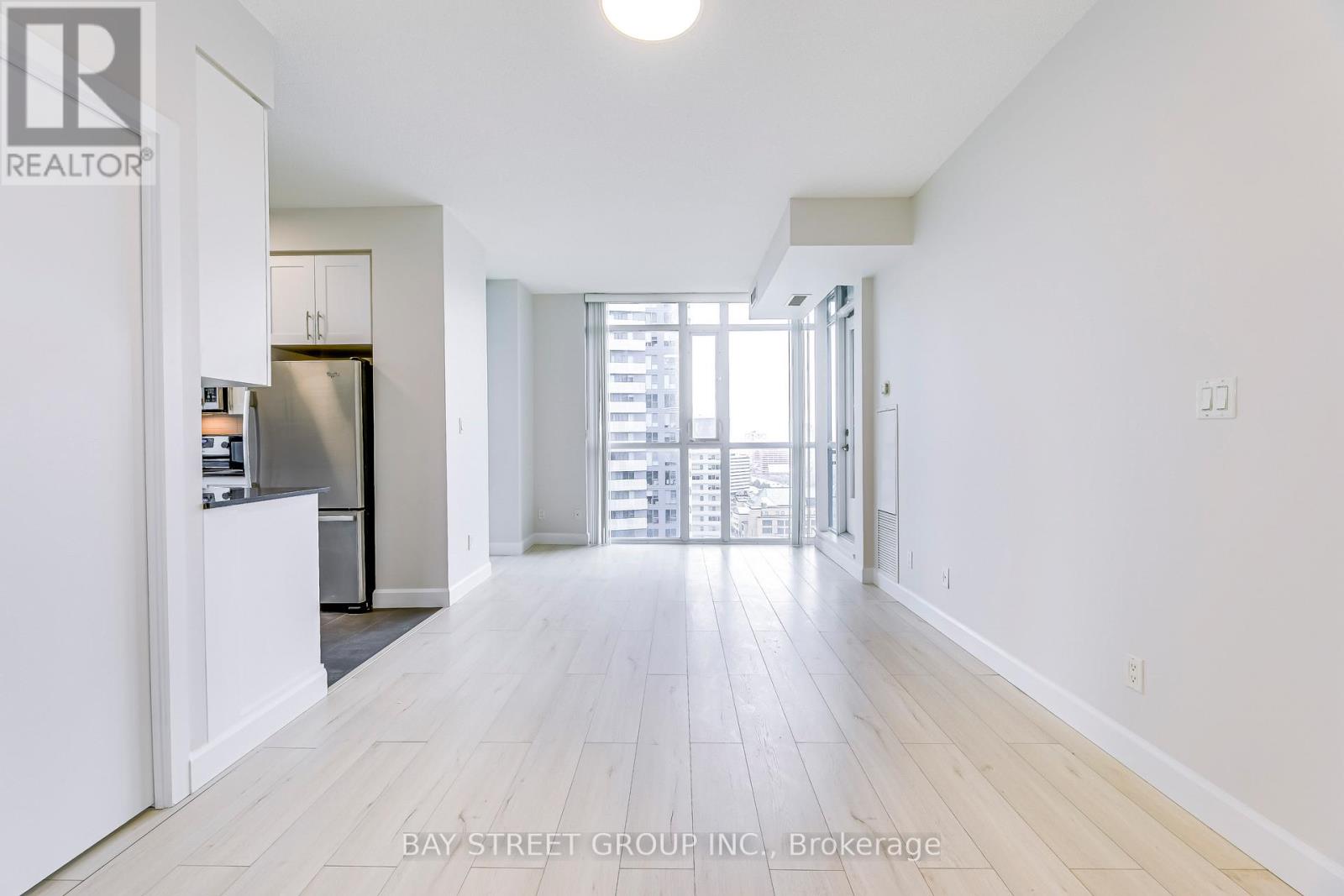1808 - 4065 Brickstone Mews, Mississauga, Ontario  L5B 0G3 - Photo 11 - W12468193