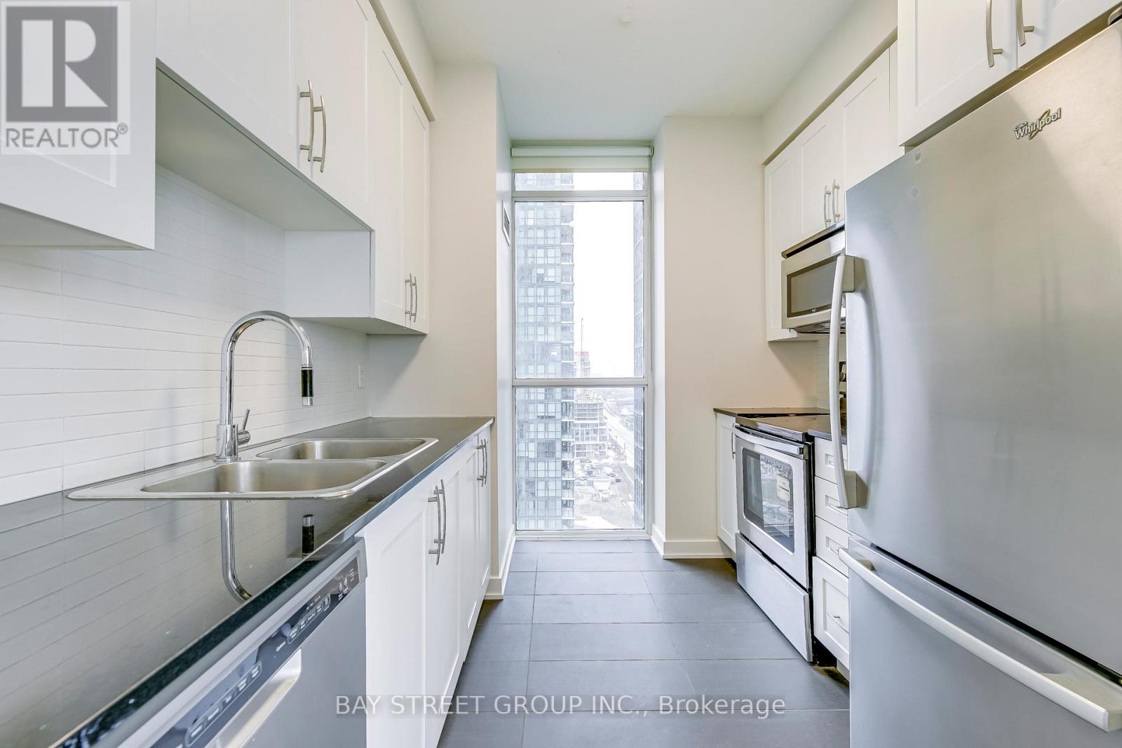1808 - 4065 Brickstone Mews, Mississauga, Ontario  L5B 0G3 - Photo 15 - W12468193
