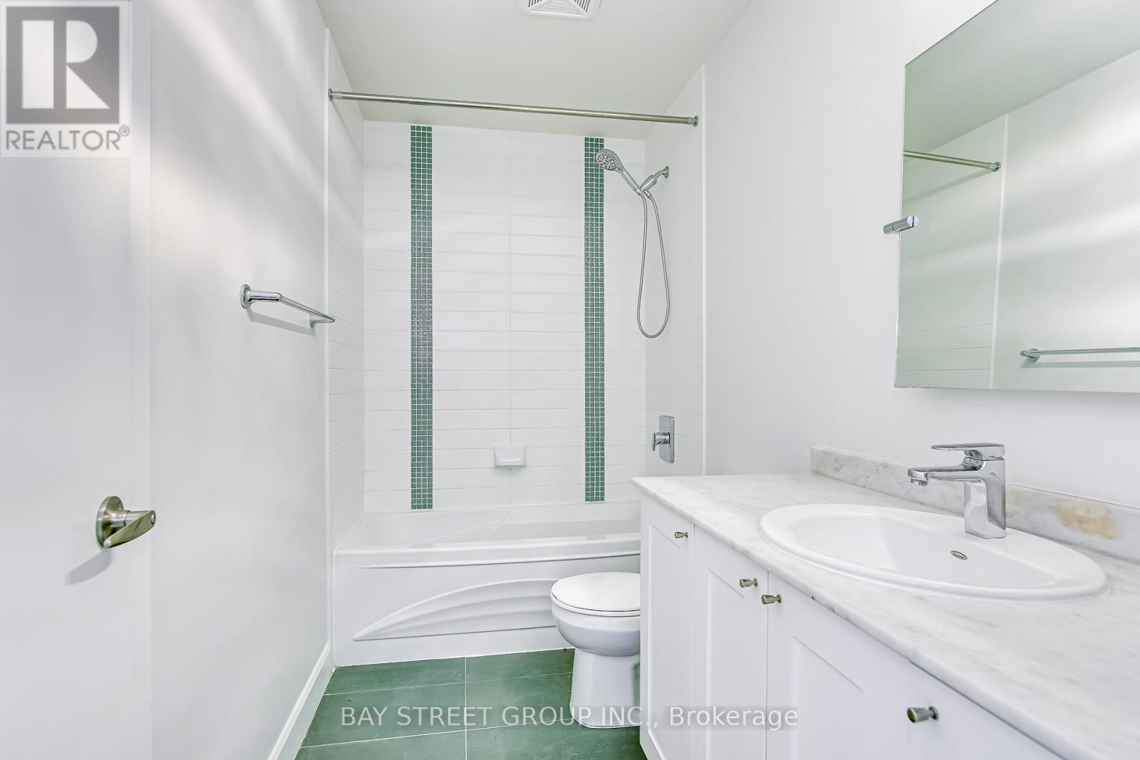 1808 - 4065 Brickstone Mews, Mississauga, Ontario  L5B 0G3 - Photo 17 - W12468193