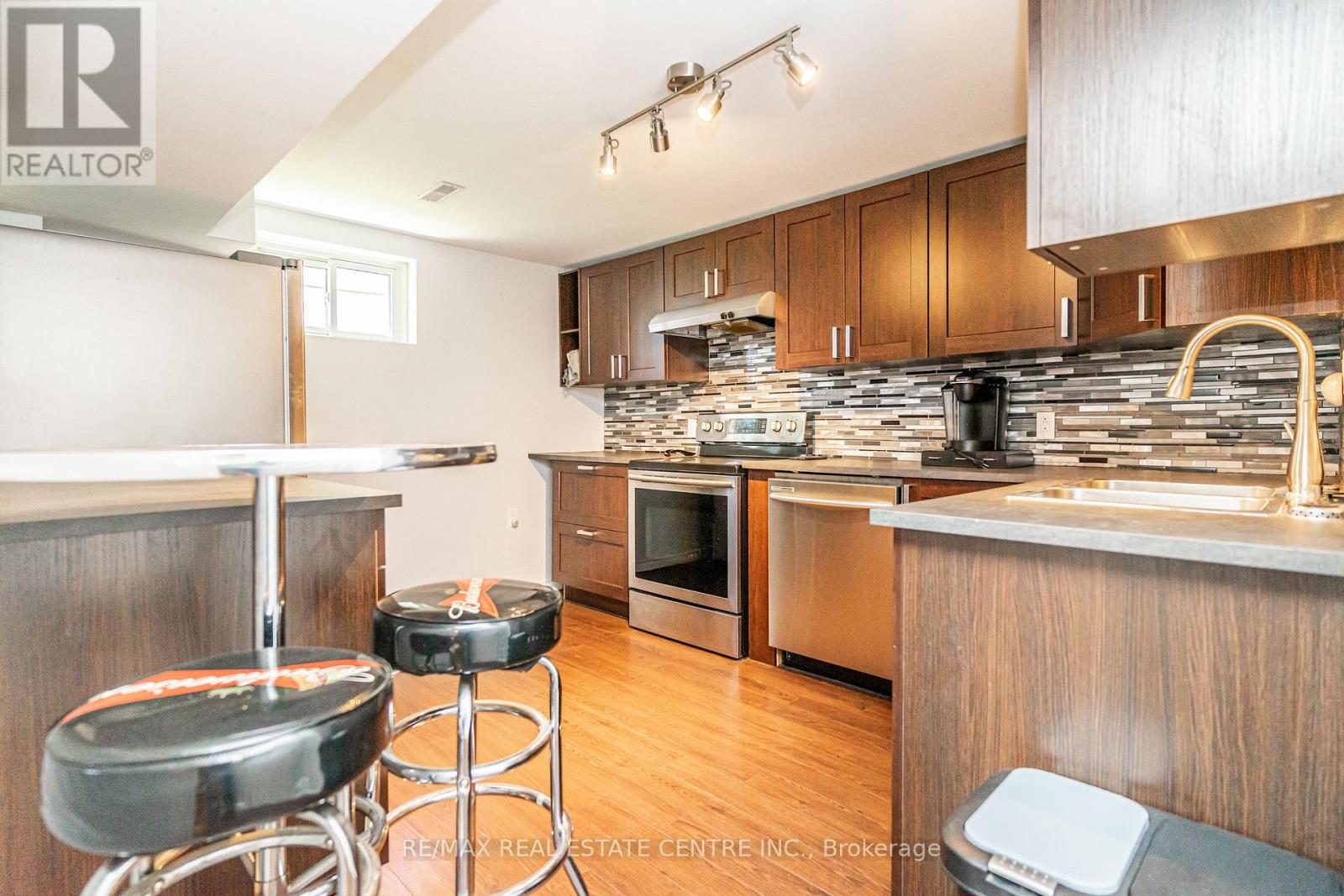 95 Avonmore Crescent, Orangeville, Ontario  L9W 3C2 - Photo 27 - W12468196