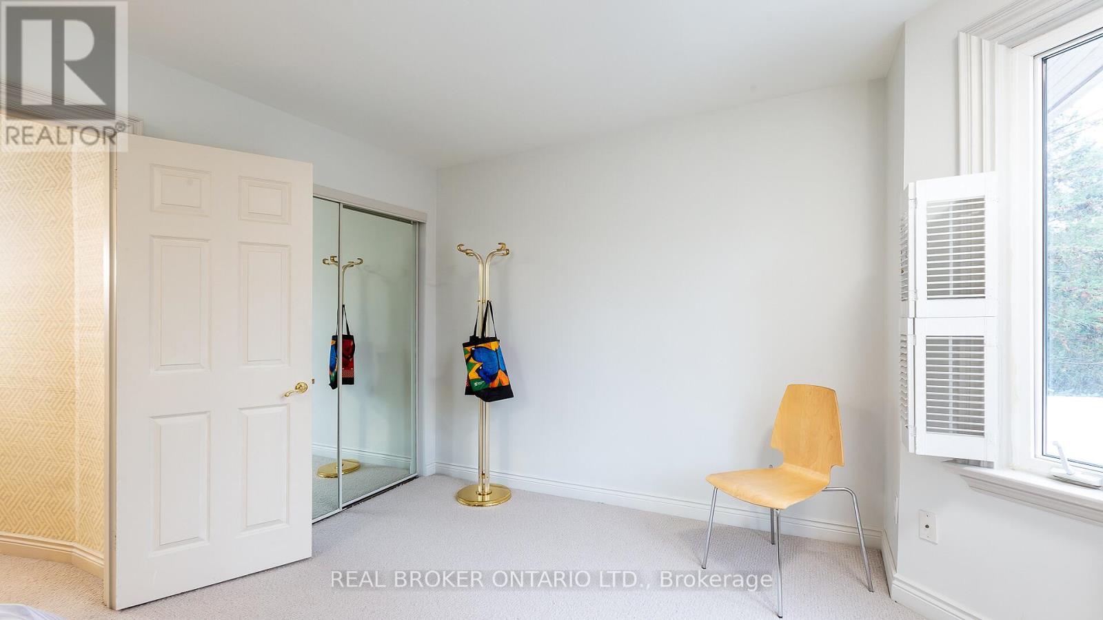 2 - 583 Indian Road, Toronto, Ontario  M6P 2C3 - Photo 11 - W12468208