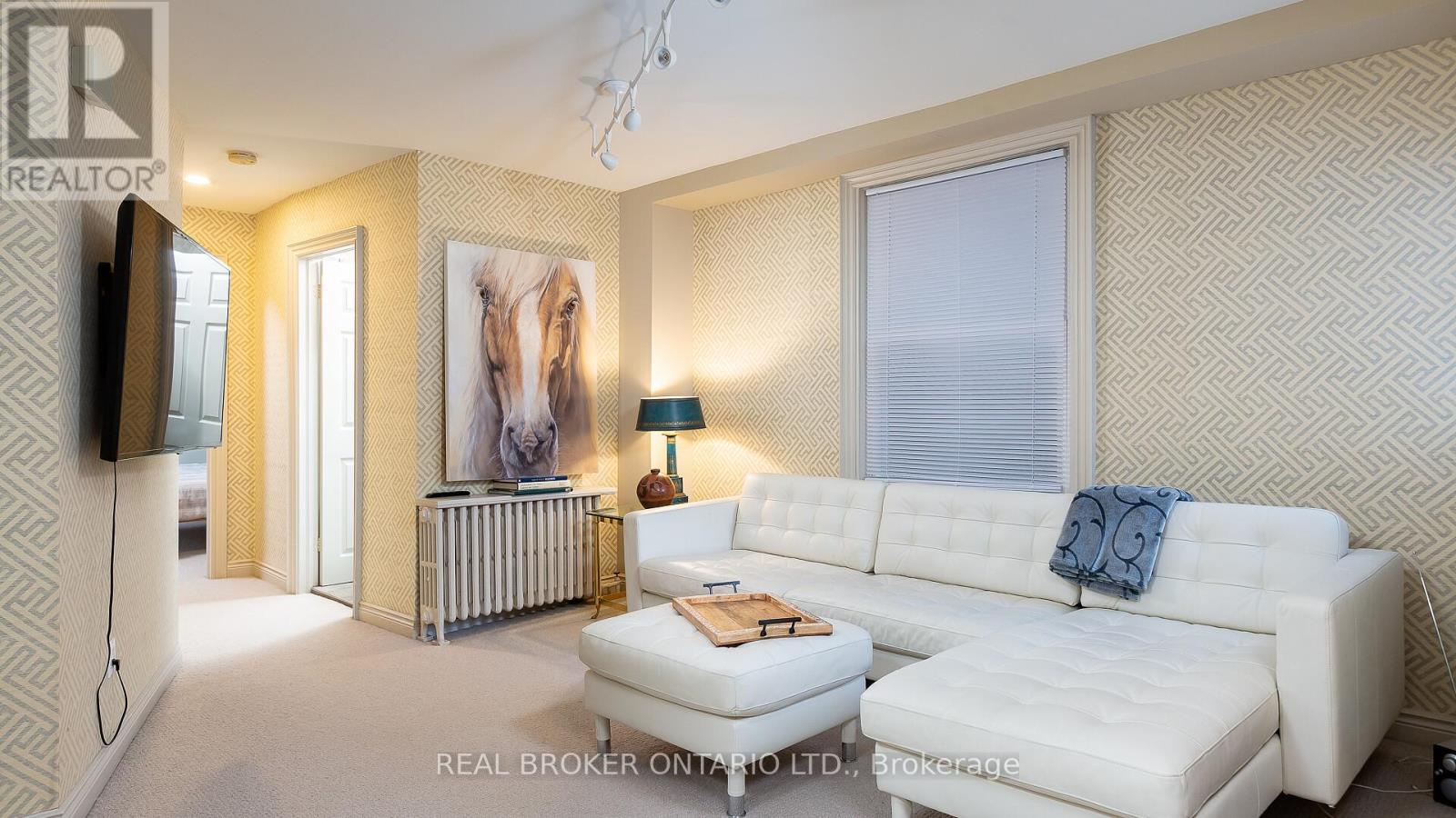 2 - 583 Indian Road, Toronto, Ontario  M6P 2C3 - Photo 7 - W12468208